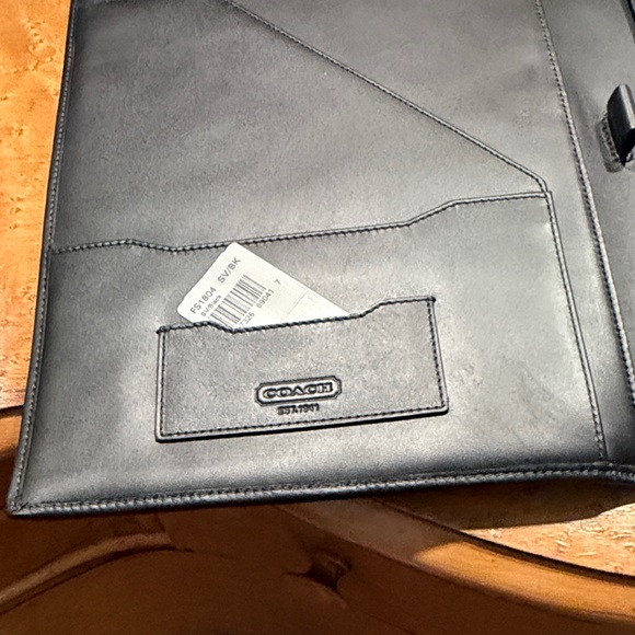 Coach SV/BK Men's Accessory - Picture 2 of 4